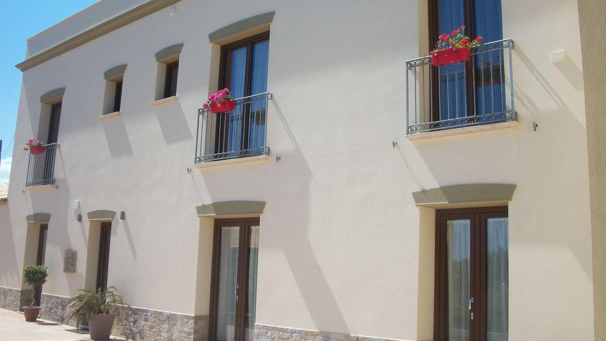 Bed and Breakfast Siciliantica Рильево Экстерьер фото