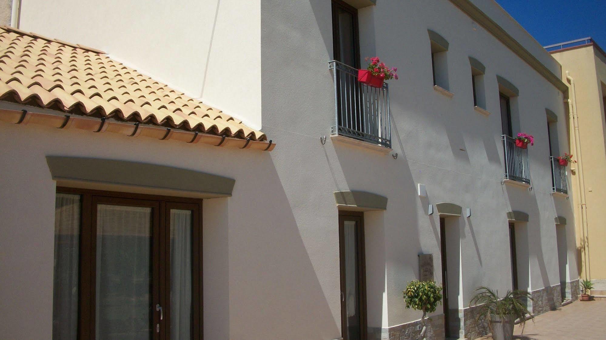 Bed and Breakfast Siciliantica Рильево Экстерьер фото